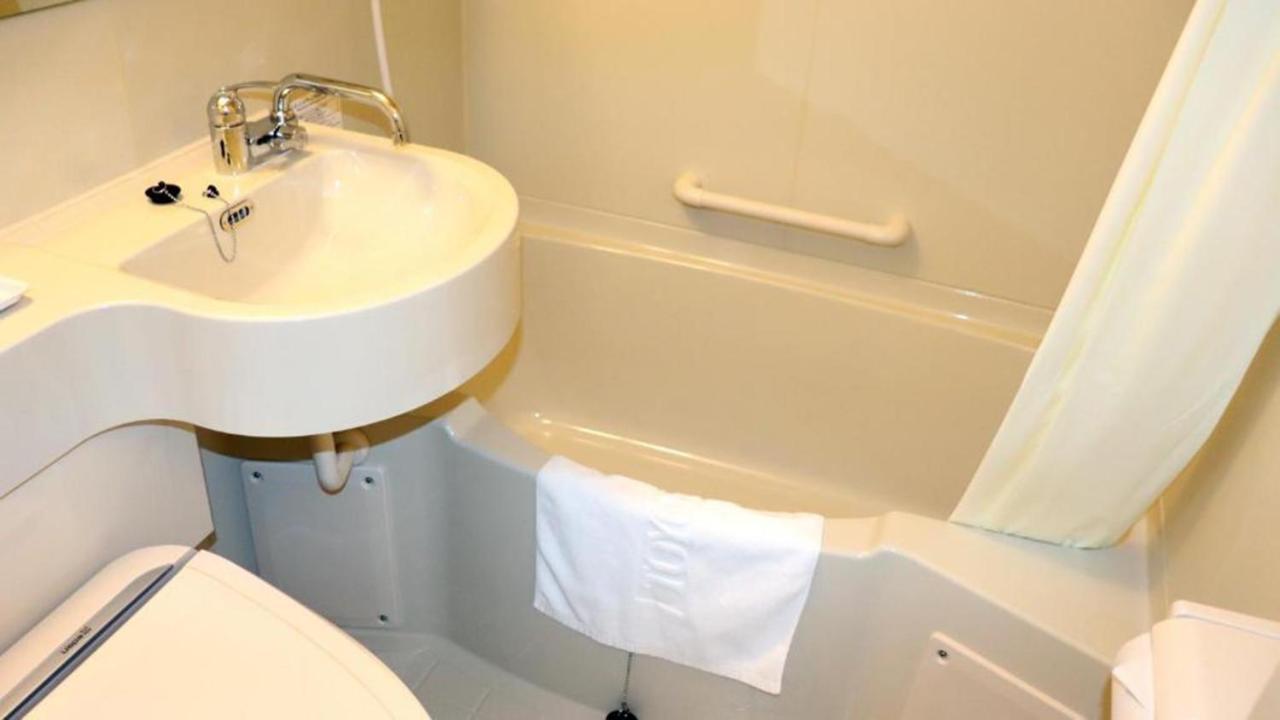 Toyoko Inn Hiroshima-Eki Stadium Mae Dış mekan fotoğraf